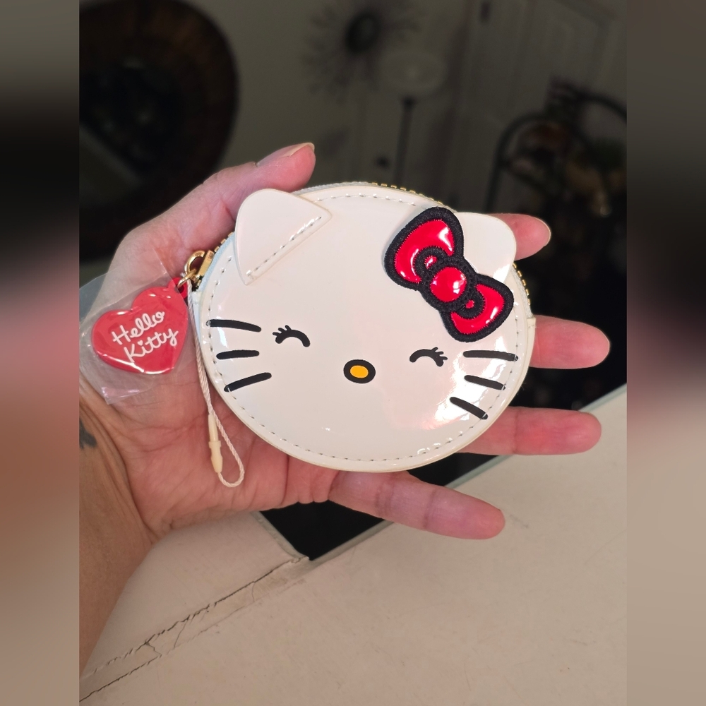 Hello Kitty White and Red Coin Pouch